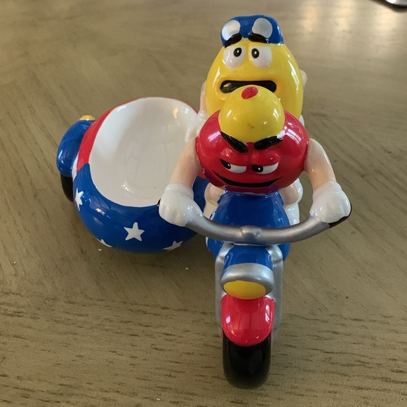 M&M ceramic motorcycle & side car candy dish 2002. - Picture 2 of 5